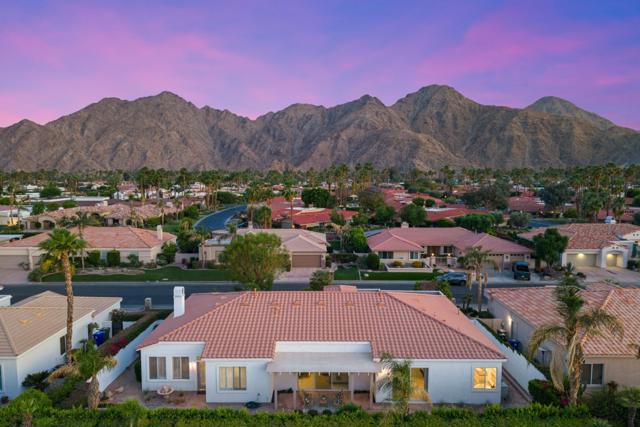 76936 Comanche Lane, Indian Wells CA: https://media.crmls.org/mediaz/128f6b31-b9a6-4c0e-8103-541ed524940d.jpg