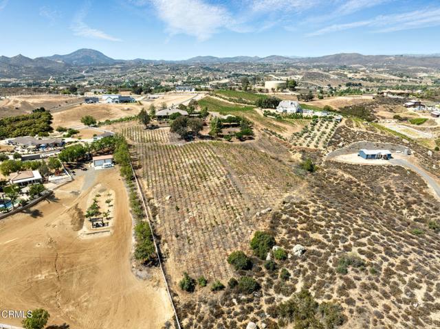 38470 Ave De La Bandolero, Temecula CA: https://media.crmls.org/mediaz/128fe508-1d3d-44a5-94ad-b5e8654f4489.jpg
