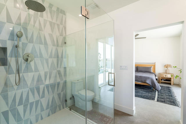 361 W Sunview Avenue, Palm Springs CA: https://media.crmls.org/mediaz/12907111-5bd1-46d4-88f0-9cb74f55d73d.jpg