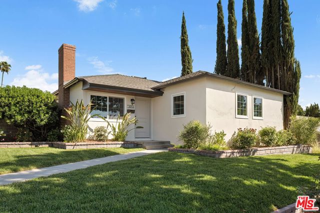 3056 North Buena Vista Street photo 2