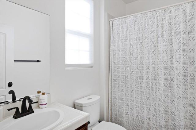 864 Orion Way, San Marcos CA: https://media.crmls.org/mediaz/12913684-ddf6-4a8b-9152-0b896ba0c73e.jpg