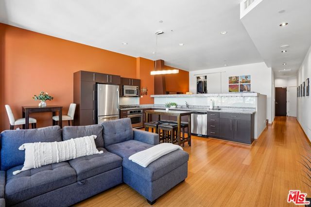 1100 Wilshire Boulevard, 2105 photo 8