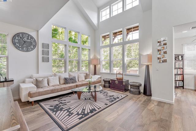 40252 Bonica Rose Terrace, Fremont CA: https://media.crmls.org/mediaz/12931c9f-4514-4550-8af8-743ac5f73861.jpg