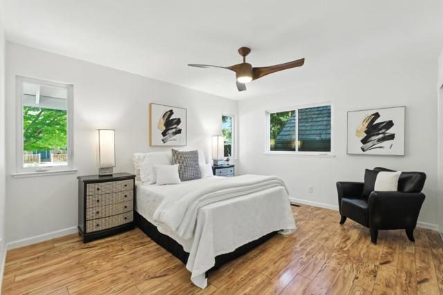 148 Promethean Way, Mountain View CA: https://media.crmls.org/mediaz/12949586-27f2-4584-9582-2965edfe2244.jpg