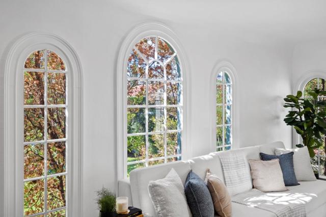 1250 Hauser Boulevard, Los Angeles CA: https://media.crmls.org/mediaz/1295c6bc-f2ac-45b1-9df2-4575f6fb5cc9.jpg