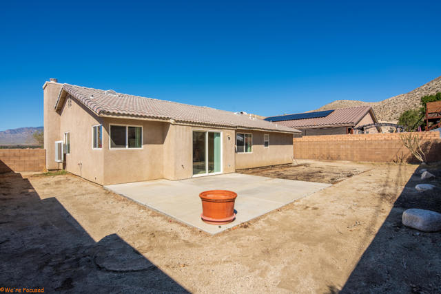 9210 Calle Barranca, Desert Hot Springs CA: https://media.crmls.org/mediaz/1296cecc-ae3b-4503-b4b4-7c07403be830.jpg