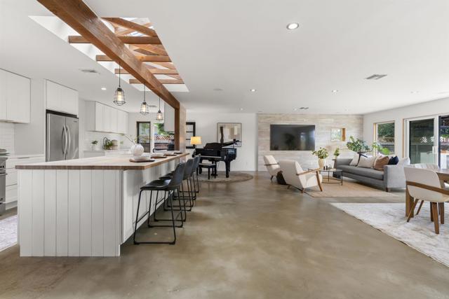 Detail Gallery Image 18 of 64 For 3235 Donna Dr, Carlsbad,  CA 92008 - 4 Beds | 2 Baths