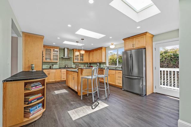 360 Fairway Drive, Pacifica CA: https://media.crmls.org/mediaz/1297a79e-9b7a-40af-8103-3340d40684a4.jpg