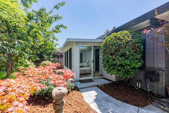 582 Morse Avenue, Sunnyvale CA: https://media.crmls.org/mediaz/1297d3a8-e40f-42b3-9914-5b5f59f29725.jpg