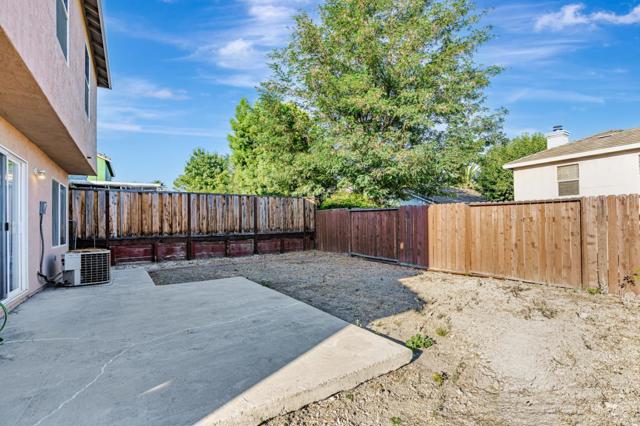 4928 Pinehaven Way, Antioch CA: https://media.crmls.org/mediaz/1297fa2a-66fc-4951-a7d6-1c69d221f360.jpg