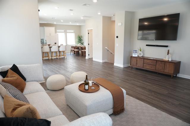 11001 Logan Way, San Diego CA: https://media.crmls.org/mediaz/12980901-93af-45f3-b4a4-26b649ac253b.jpg