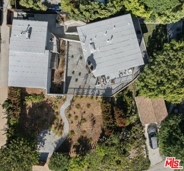 2052 Cerro Gordo Street, Los Angeles CA: https://media.crmls.org/mediaz/12982925-84f1-48c7-8ff4-37874495f6ec.jpg