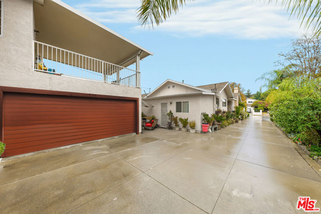 1747 N Avenue 46, Los Angeles CA: https://media.crmls.org/mediaz/12985067-e260-439e-9fe7-4efa01b1f6c1.jpg