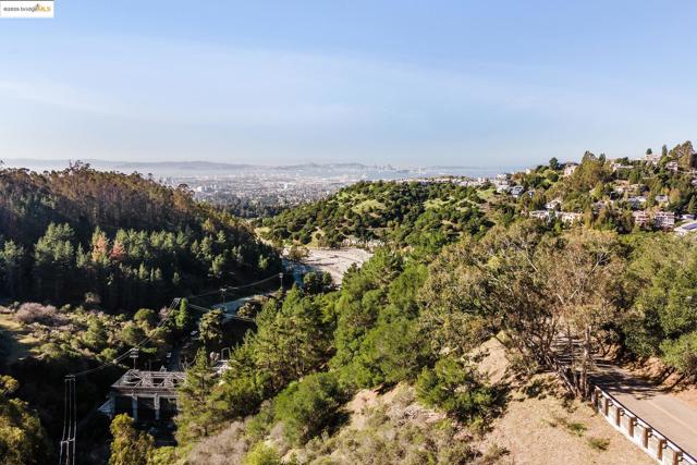 0 Tunnel Rd, Oakland CA: https://media.crmls.org/mediaz/1298d0c7-74c1-4425-a097-c783d1d6e937.jpg