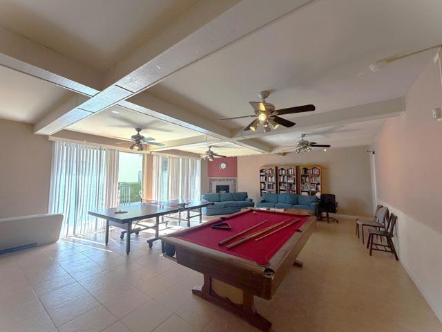 35 28th Avenue, San Mateo CA: https://media.crmls.org/mediaz/12990428-22ba-4b1a-9162-9f7fcf289090.jpg