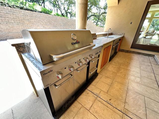 734 Bridle Ridge Court, Fairfield CA: https://media.crmls.org/mediaz/1299b293-a77b-416b-802e-5030be912f56.jpg