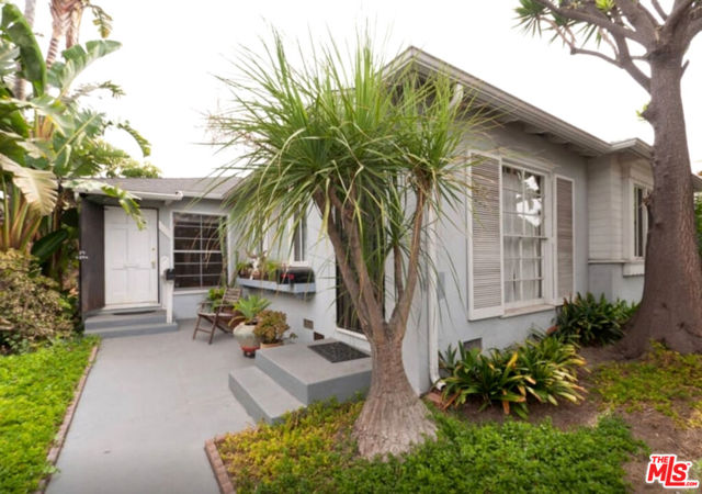 430 Venice Way Venice, California Great Investment Opportunity in Venice! Located just a quick stroll from Windward Circle, the Venice Boardwalk and Famed Abbot Kinney! 428-430 Venice Way duplex consists of two 1-bedroom units of approximately equal size on a large 4,445 square foot lot. Washer and dryer in each unit, original hardwood floors, lots of light, lush landscaping, and a 2-car garage and 4 additional spaces for parking. Seller has architectural plans to be included with sale for two 3,500 sq ft single family homes. Another possibility is to build out the garage for additional square footage to one of the units OR to convert to ADU (buyer to verify in all cases).