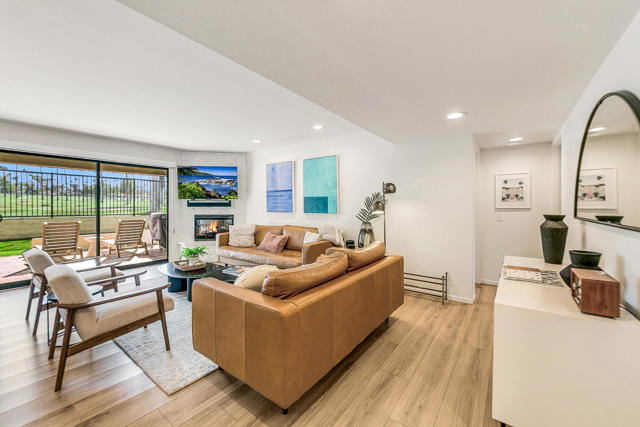 73879 Club Circle Dr, Palm Desert CA: https://media.crmls.org/mediaz/129af41a-a0f8-428d-b5f7-3ef0a3e67a9a.jpg