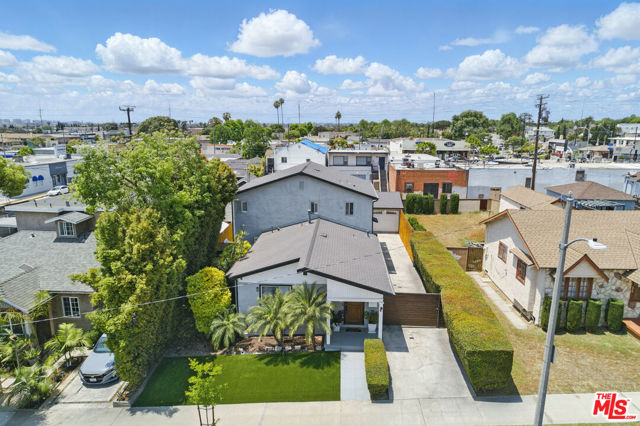 1209 Forest Street, Inglewood CA: https://media.crmls.org/mediaz/129c77c0-85ed-49b2-b8bf-56eaec8f52af.jpg