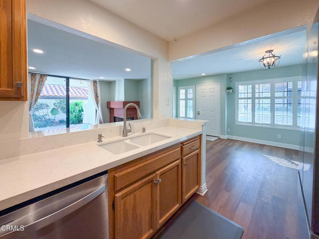Detail Gallery Image 10 of 41 For 2262 Martinique Ln, Oxnard,  CA 93035 - 2 Beds | 2 Baths
