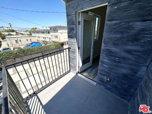 1123 Browning Boulevard, Los Angeles CA: https://media.crmls.org/mediaz/129d4f02-9e8c-4f97-a7c4-0887343f8447.jpg