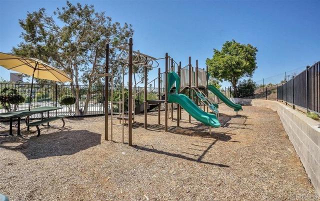 Detail Gallery Image 27 of 28 For 9395 Harritt Rd #131, Lakeside,  CA 92040 - 4 Beds | 2 Baths