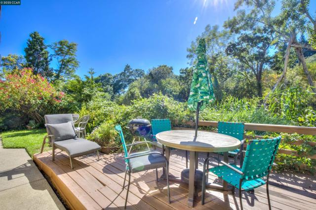 1679 Carmel Dr, Walnut Creek CA: https://media.crmls.org/mediaz/129eb772-d771-402f-a4af-d1f464813b20.jpg