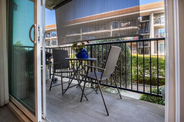 825 Balboa Avenue, Capitola CA: https://media.crmls.org/mediaz/129eca9c-71e7-42ae-9544-955820b72b3e.jpg