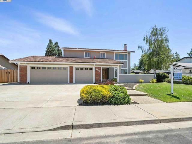 2858 Superior Dr, Livermore CA: https://media.crmls.org/mediaz/129f0f42-cf86-46f1-848b-7653c30118ec.jpg