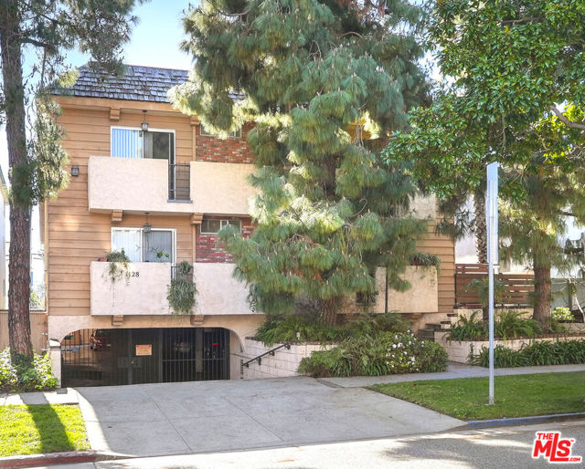 1128 11th Street, 210 photo 2