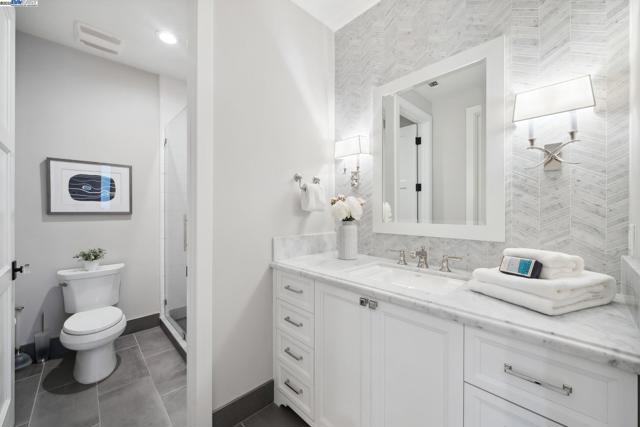 2621 Royal Oaks Dr, Alamo CA: https://media.crmls.org/mediaz/12a10cae-b167-4670-b686-187c3b2b3c42.jpg