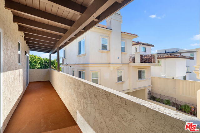 210 Lucia Avenue, Redondo Beach, California 90277, ,Residential Income,For Sale,Lucia,25560479