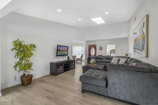 Detail Gallery Image 6 of 34 For 8126 Village 8, Camarillo,  CA 93012 - 2 Beds | 2 Baths
