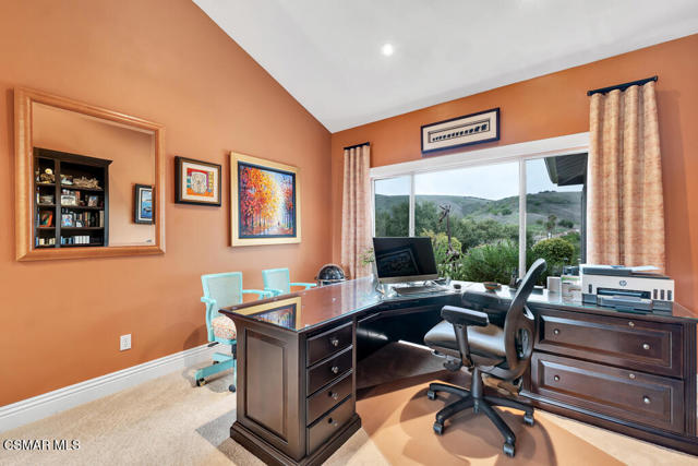782 Emerson Street, Thousand Oaks CA: https://media.crmls.org/mediaz/12a2e17e-5709-4f5e-b74c-f77759835644.jpg