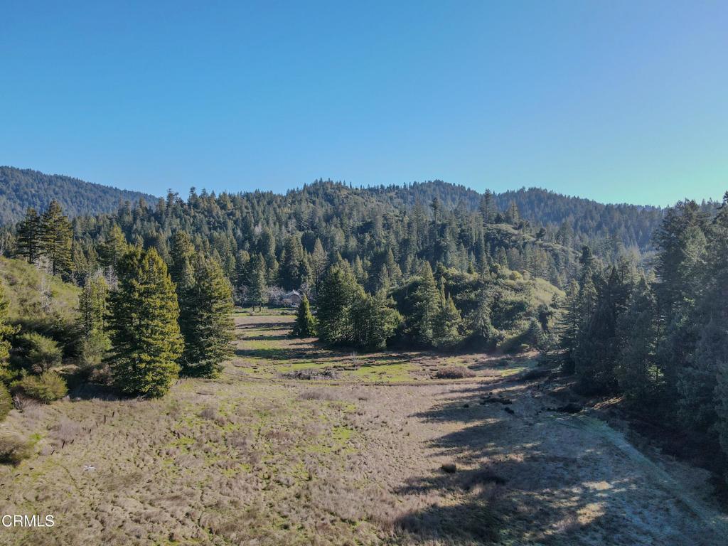https://media.crmls.org/mediaz/12a361d8-8fc8-47ef-b237-07eac79f6bd8.jpg?preset=X-Large