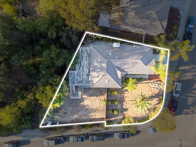 609 Jacks Creek Road, Escondido CA: https://media.crmls.org/mediaz/12a43a74-ef0e-4a38-96b9-90002ebdd1d8.jpg