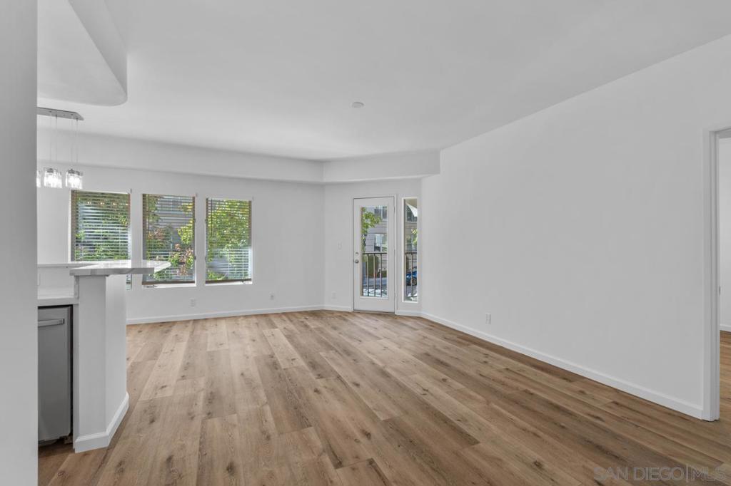 655 Columbia St - photo 5