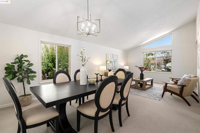 160 Manzanita Pl, Hercules CA: https://media.crmls.org/mediaz/12a478ed-f6df-4001-9d02-77f35e0eda87.jpg