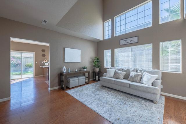 27320 Bavella Way, Salinas CA: https://media.crmls.org/mediaz/12a49854-fdfc-4d2f-8922-5f479ccd83cc.jpg