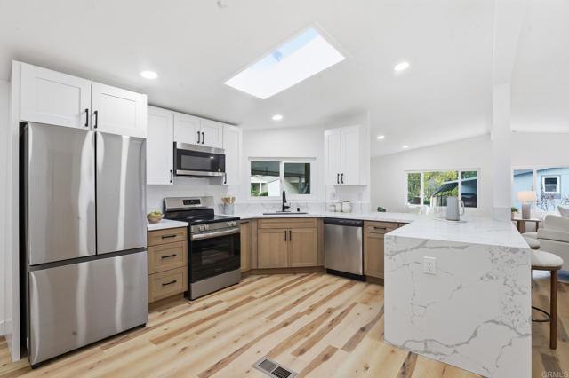 Detail Gallery Image 7 of 45 For 8975 Lawrence Welk Dr #446,  Escondido,  CA 92026 - 2 Beds | 2 Baths