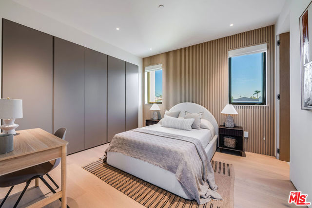 524 N Sierra Bonita Avenue Los Angeles CA 90036