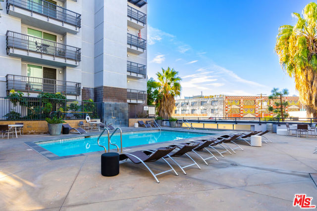 629 Traction Avenue, Los Angeles CA: https://media.crmls.org/mediaz/12a4d4b4-5550-49b2-bb0d-cb18af6546af.jpg