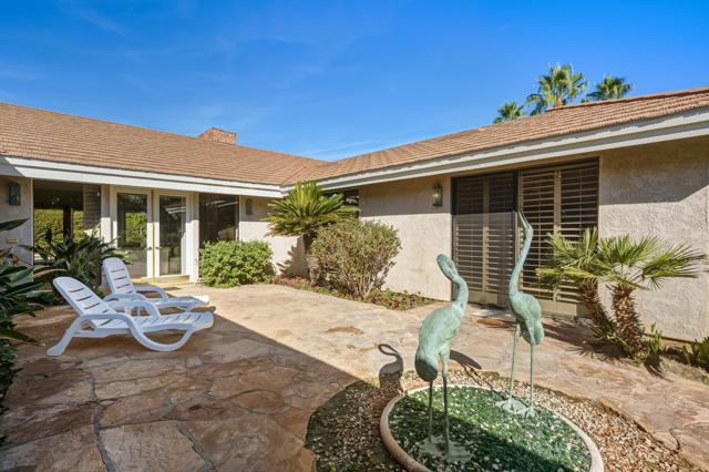 71170 W Thunderbird Terrace, Rancho Mirage CA: https://media.crmls.org/mediaz/12a4fcd2-b40d-4c39-8102-2c7259ec978e.jpg