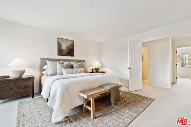 8105 Buena Fortuna Street, Carpinteria CA: https://media.crmls.org/mediaz/12a50bde-51fe-4ec3-8c3a-1e1581b6ad9a.jpg