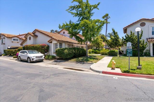 1651 S Juniper, Escondido CA: https://media.crmls.org/mediaz/12a51bf6-707b-4444-9612-7a16c420658d.jpg