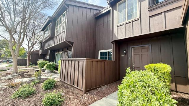 2381 Lava Drive, San Jose CA: https://media.crmls.org/mediaz/12a5661e-813d-4145-8a4f-9469ea6e399c.jpg