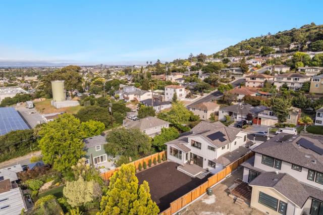 310 W 39th Avenue, San Mateo CA: https://media.crmls.org/mediaz/12a5858c-948a-4b7f-9419-e8a35ed4932e.jpg