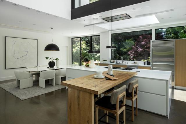 79 Placitas Avenue, Atherton CA: https://media.crmls.org/mediaz/12a5a475-238c-439e-b23c-d3b567d9fb8b.jpg