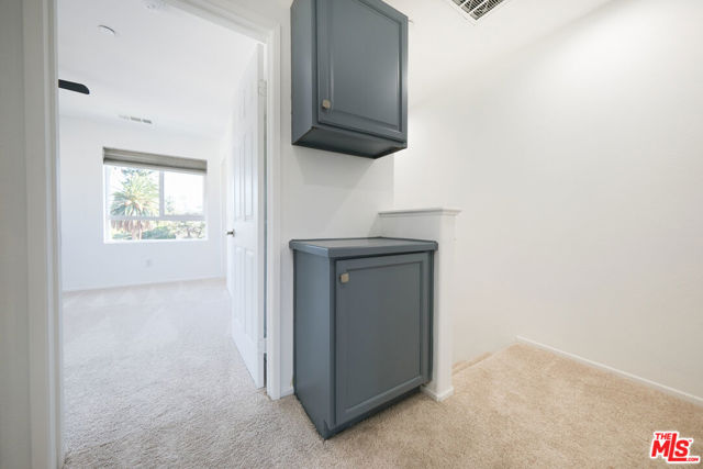 14661 Sherman Way, Van Nuys CA: https://media.crmls.org/mediaz/12a5add2-d48e-46bf-8e59-4e39653333e4.jpg