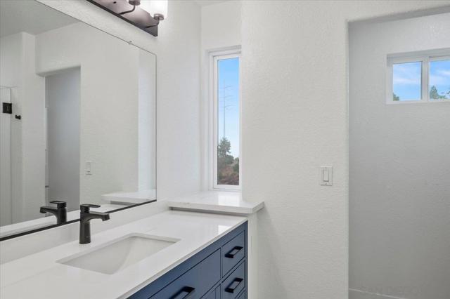 1418 Minden Dr, San Diego CA: https://media.crmls.org/mediaz/12a65747-4712-409b-937d-07dea25ea19a.jpg